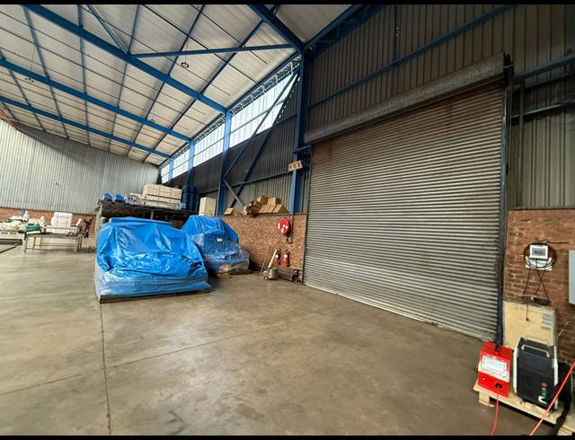2,169M² WAREHOUSE TO LET IN SPARTAN